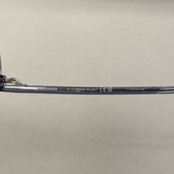 Authentic Dior Aviator sunglasses with case. - Picture 2 of 11